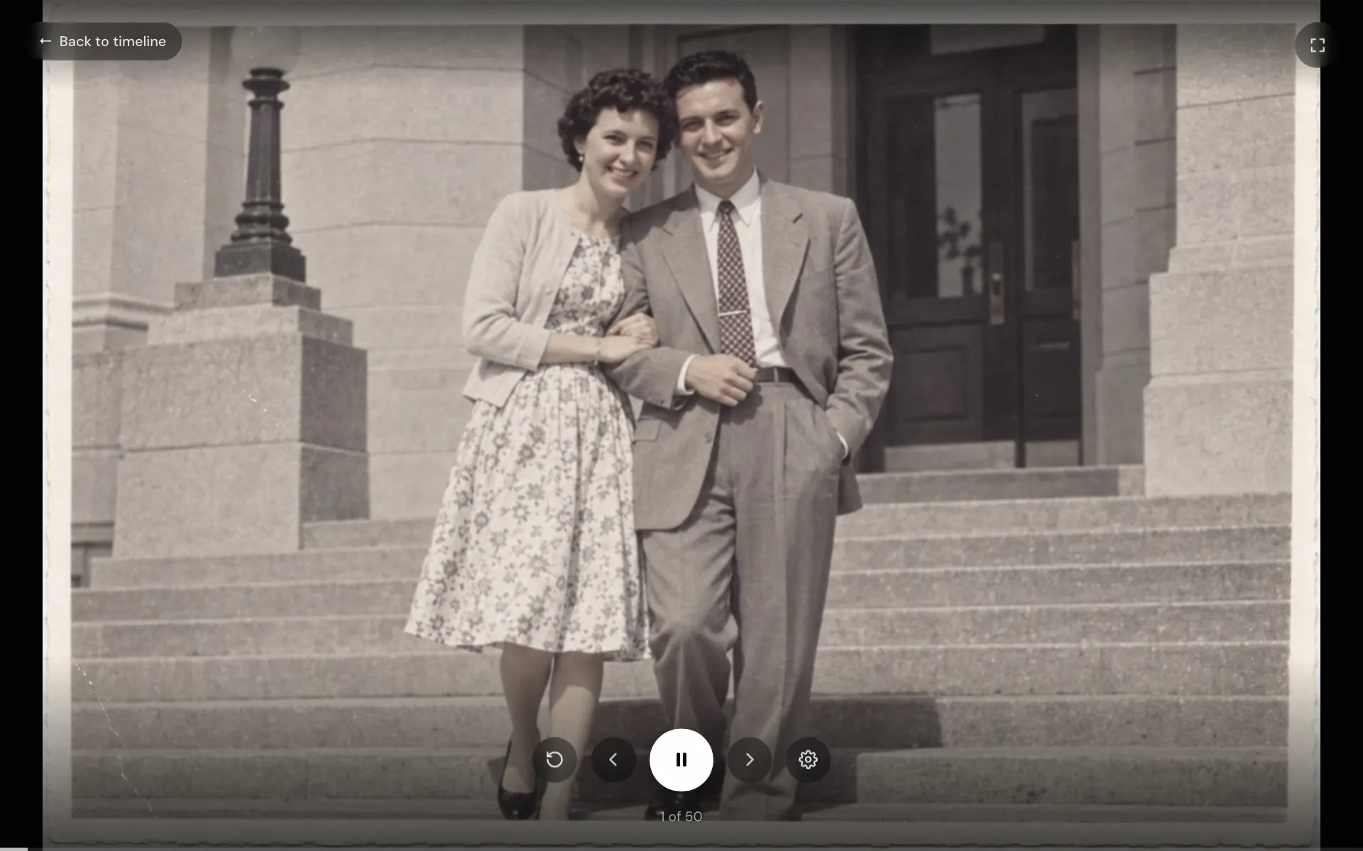 A photo filling the whole screen in slideshow mode with its controls under it